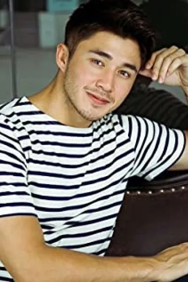 Arron Villaflor